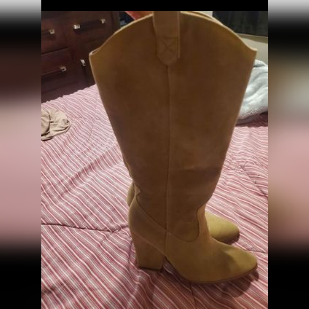 Womens Boots